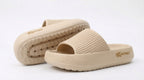 KAYNO Vanille Memory-Foam-Pantolette in Seitenansicht